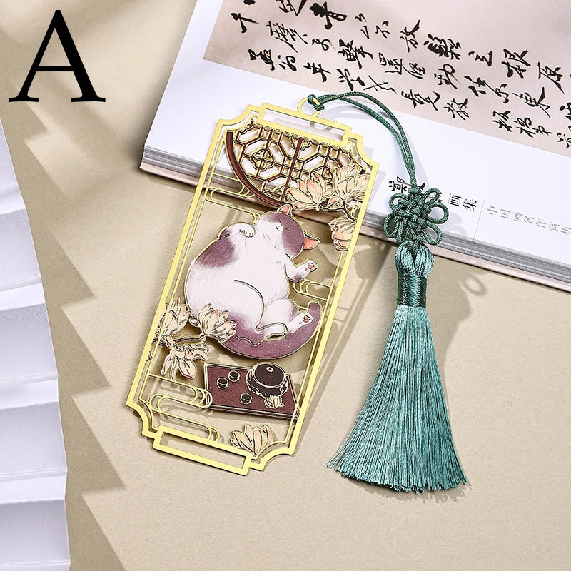 Elegant Cat Hollowed Metal Bookmark