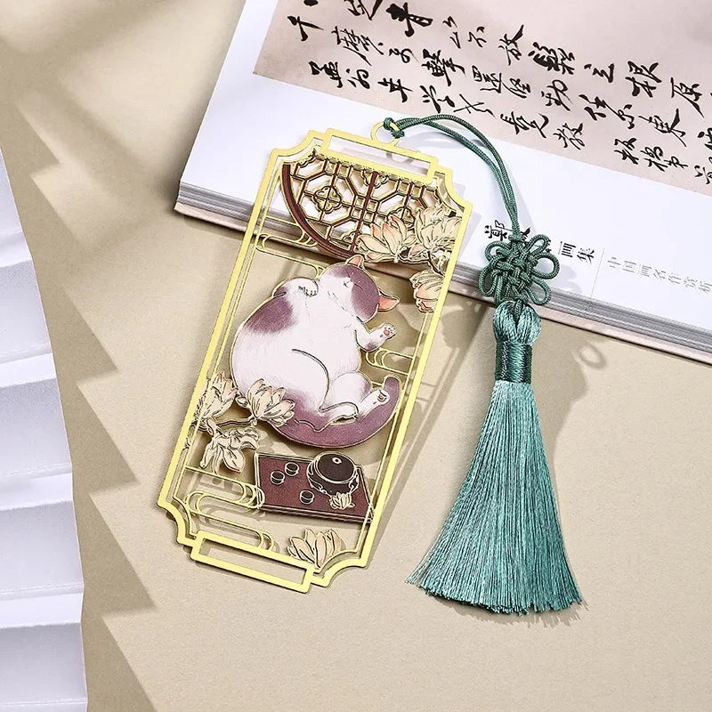 Elegant Cat Hollowed Metal Bookmark