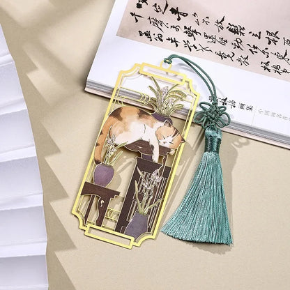 Elegant Cat Hollowed Metal Bookmark
